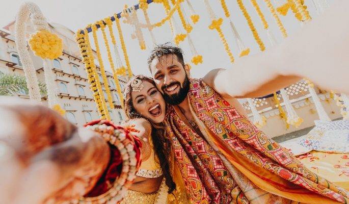 Couple Photoshoot Weddingplz Feature 685x400 1